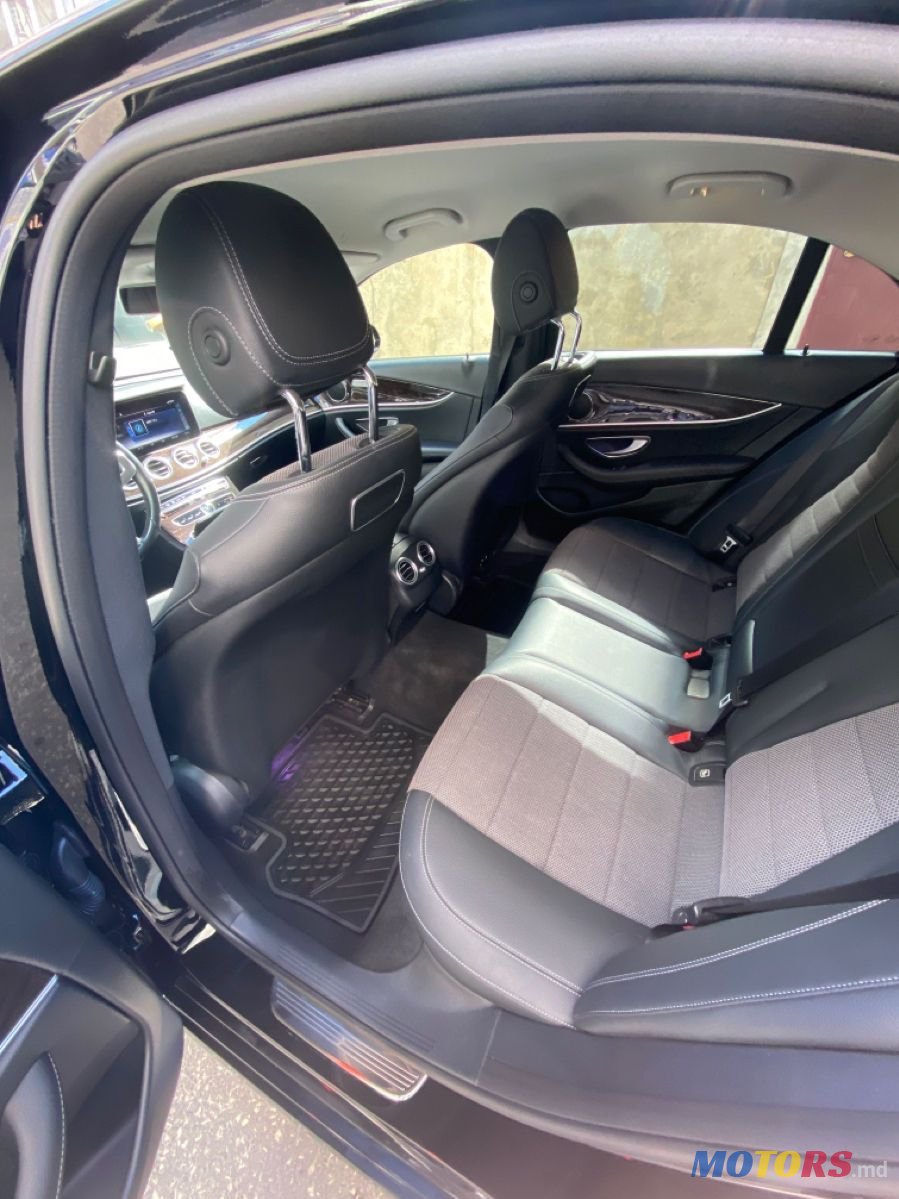 2019' Mercedes-Benz E-Class photo #2