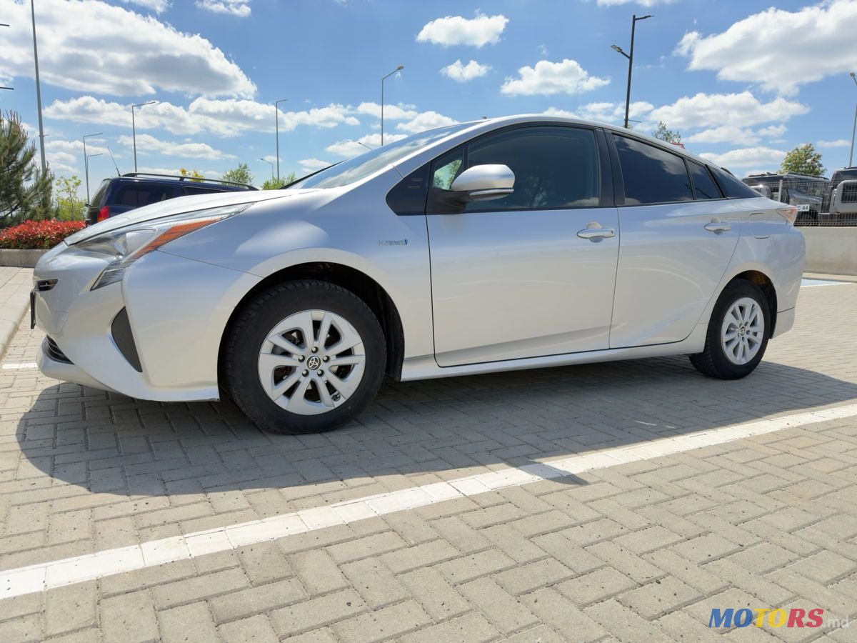 2016' Toyota Prius photo #1