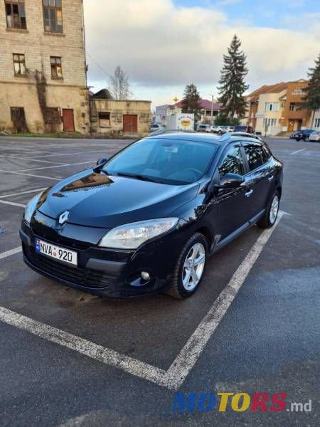 2011' Renault Megane photo #3