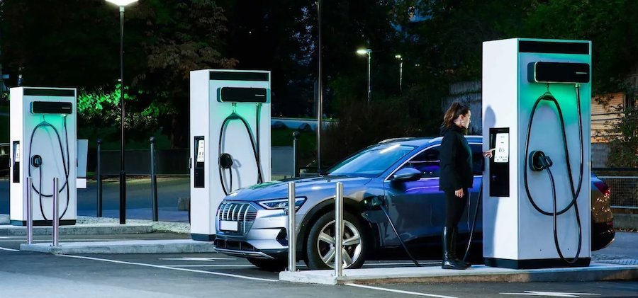 Cel puțin 600 de stații de încărcare în țară: Guvernul a aprobat Programul Național de Mobilitate Electrică 2030
