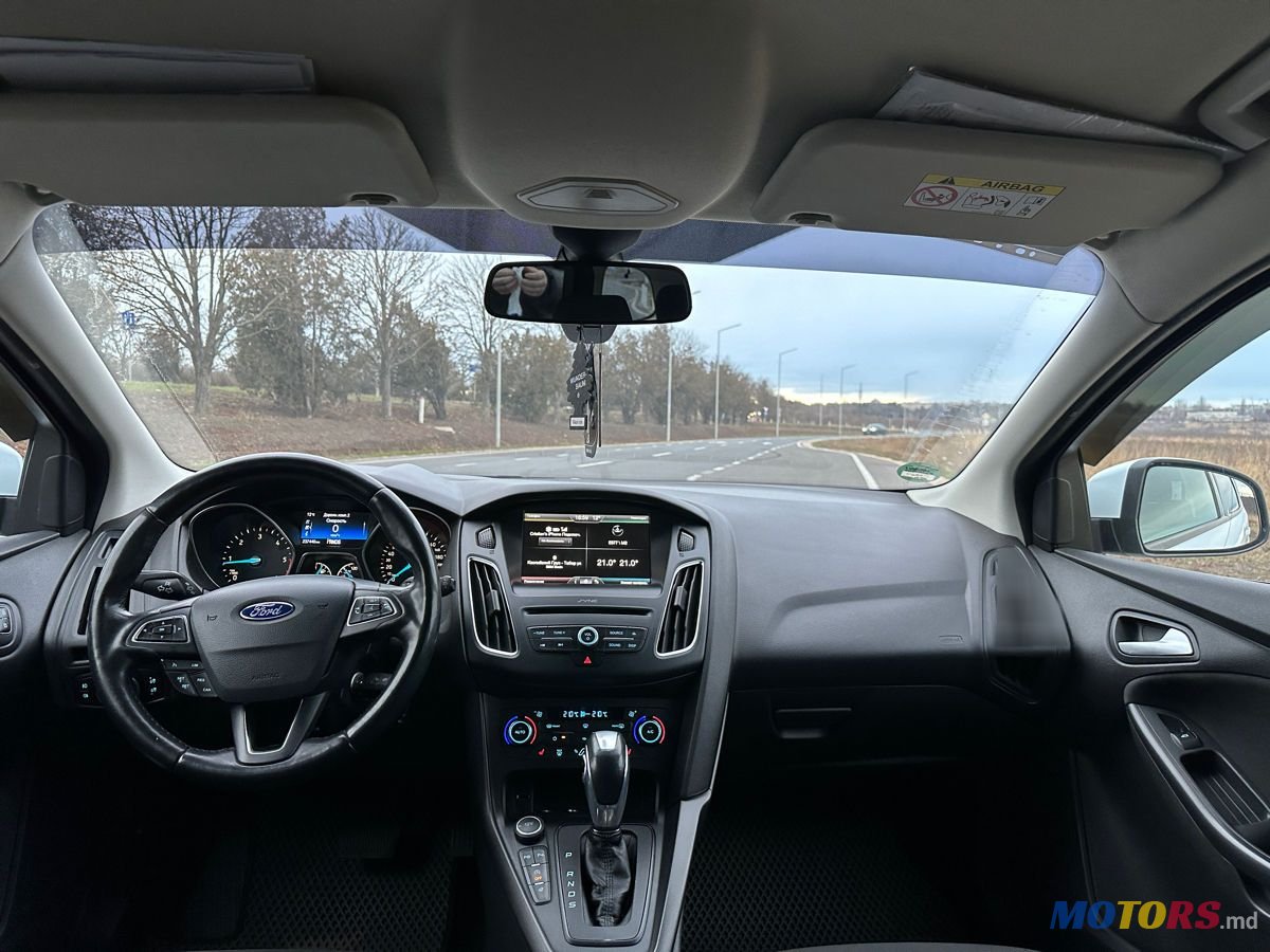 2015' Ford Focus photo #6