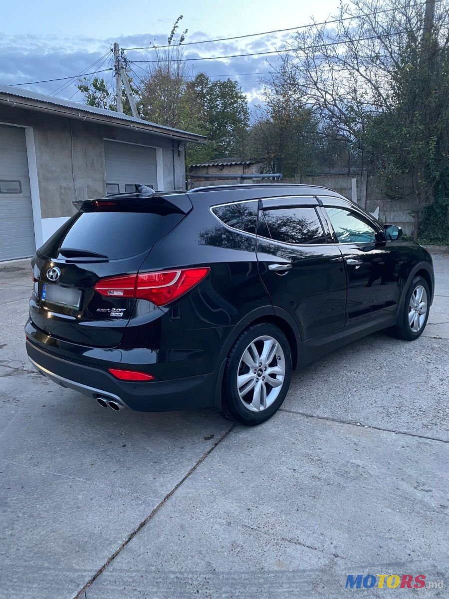 2014' Hyundai Santa Fe photo #2