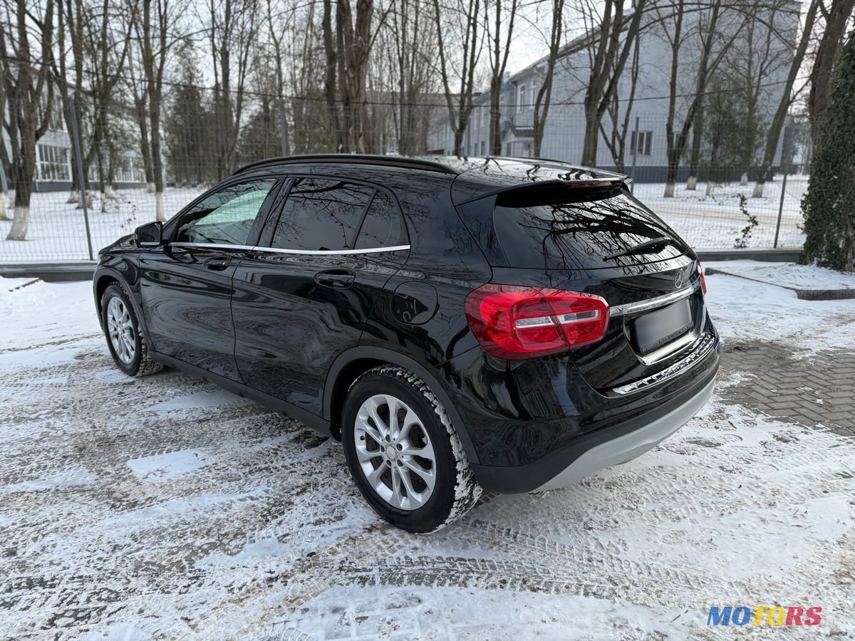 2014' Mercedes-Benz GLA photo #3