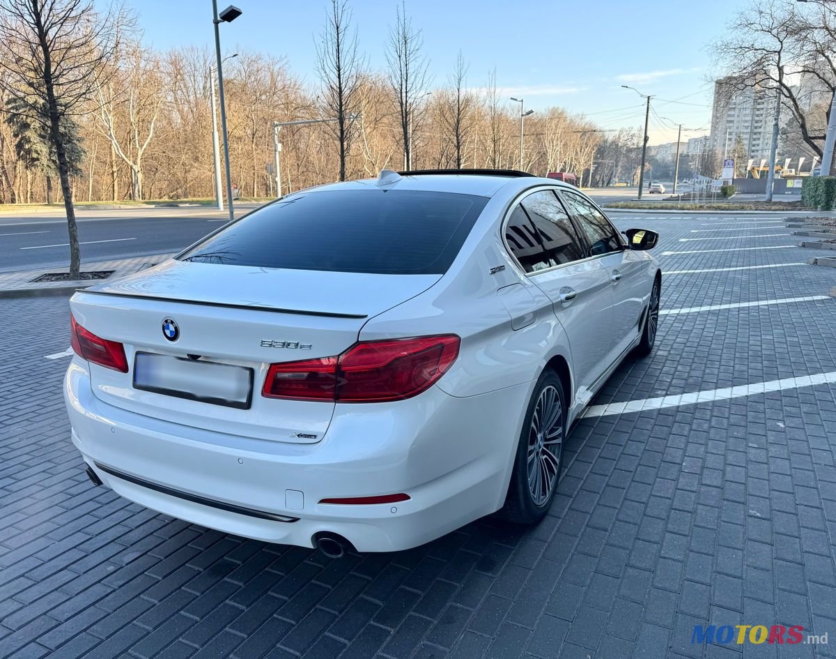 2017' BMW 5 Series photo #6