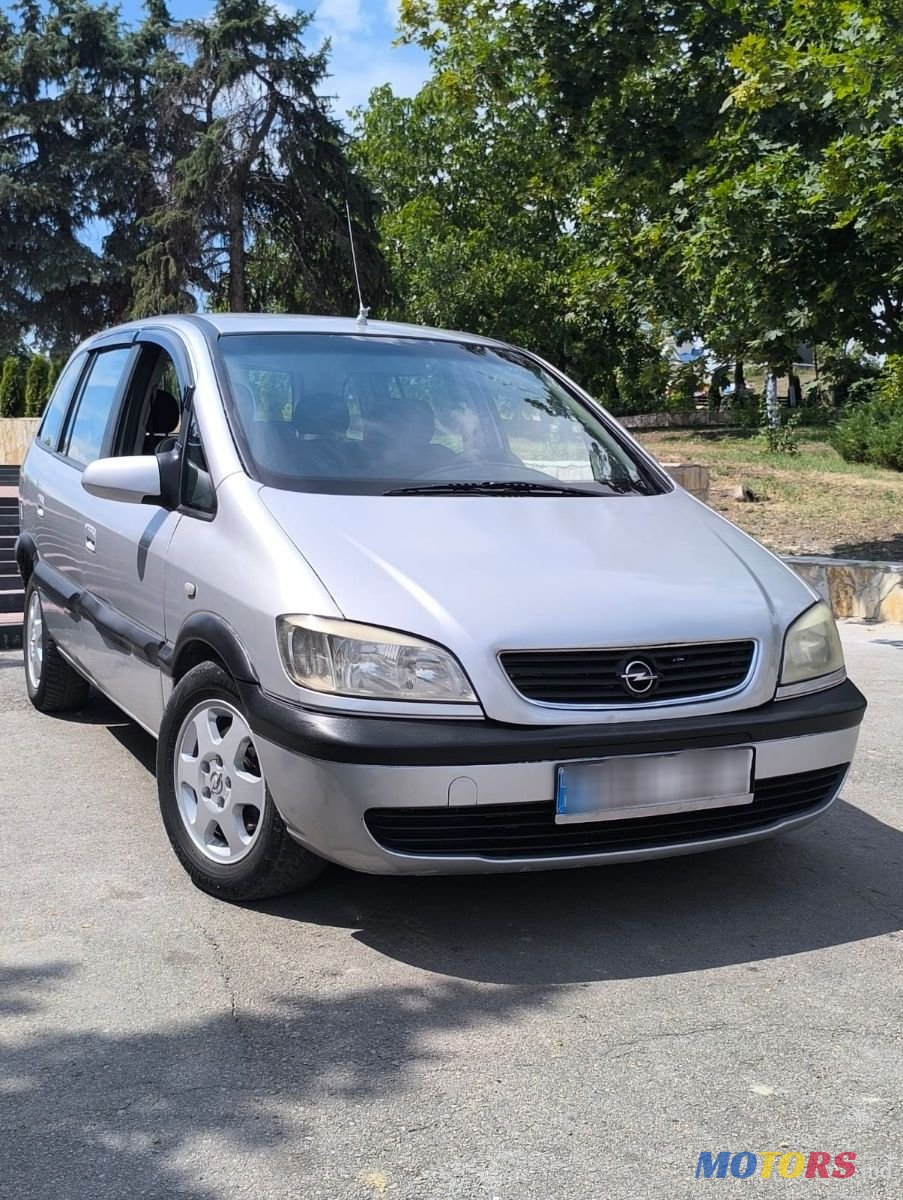 2004' Opel Zafira photo #1