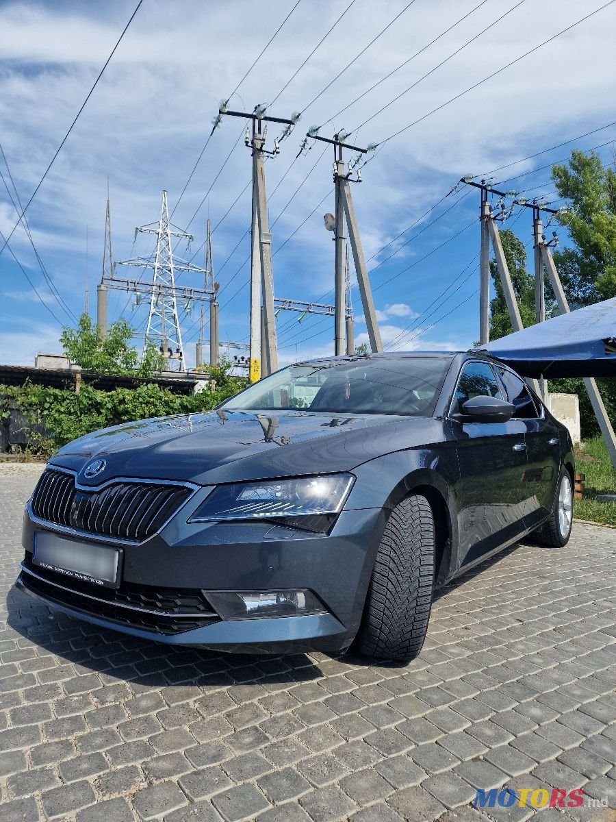 2015' Skoda Superb photo #4