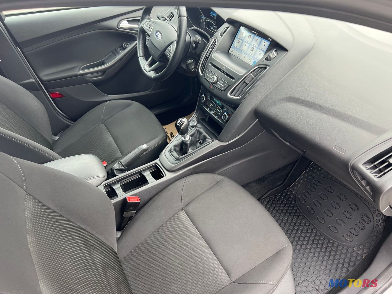 2016' Ford Focus photo #6