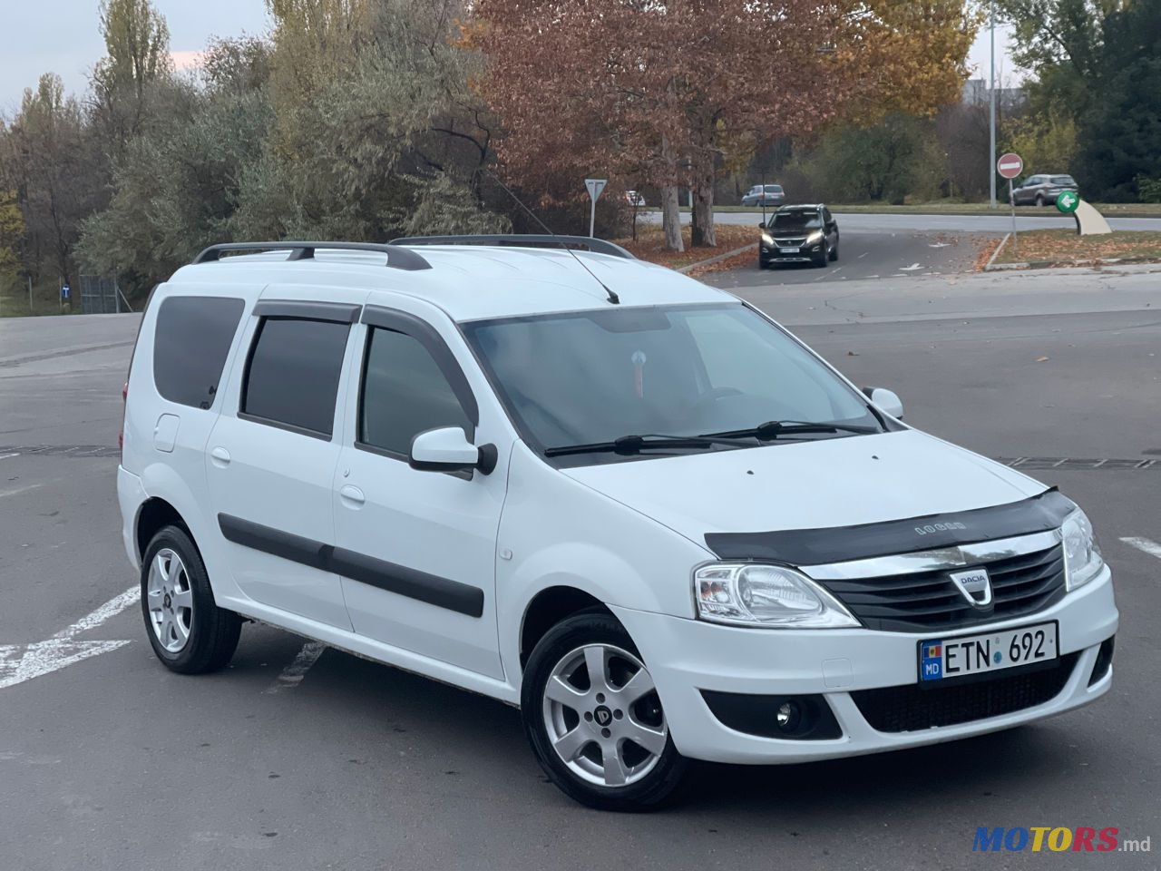 2012' Dacia Logan photo #1