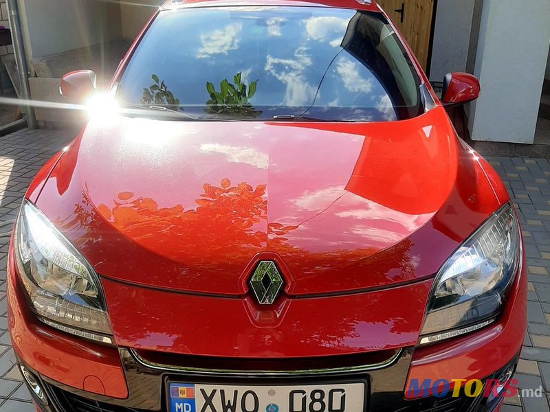 2013' Renault Megane photo #1