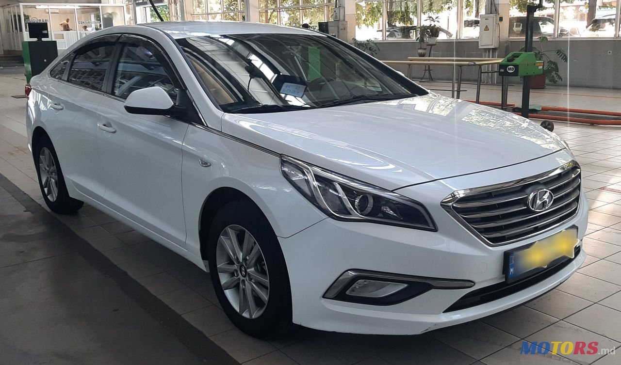 2016' Hyundai Sonata photo #2