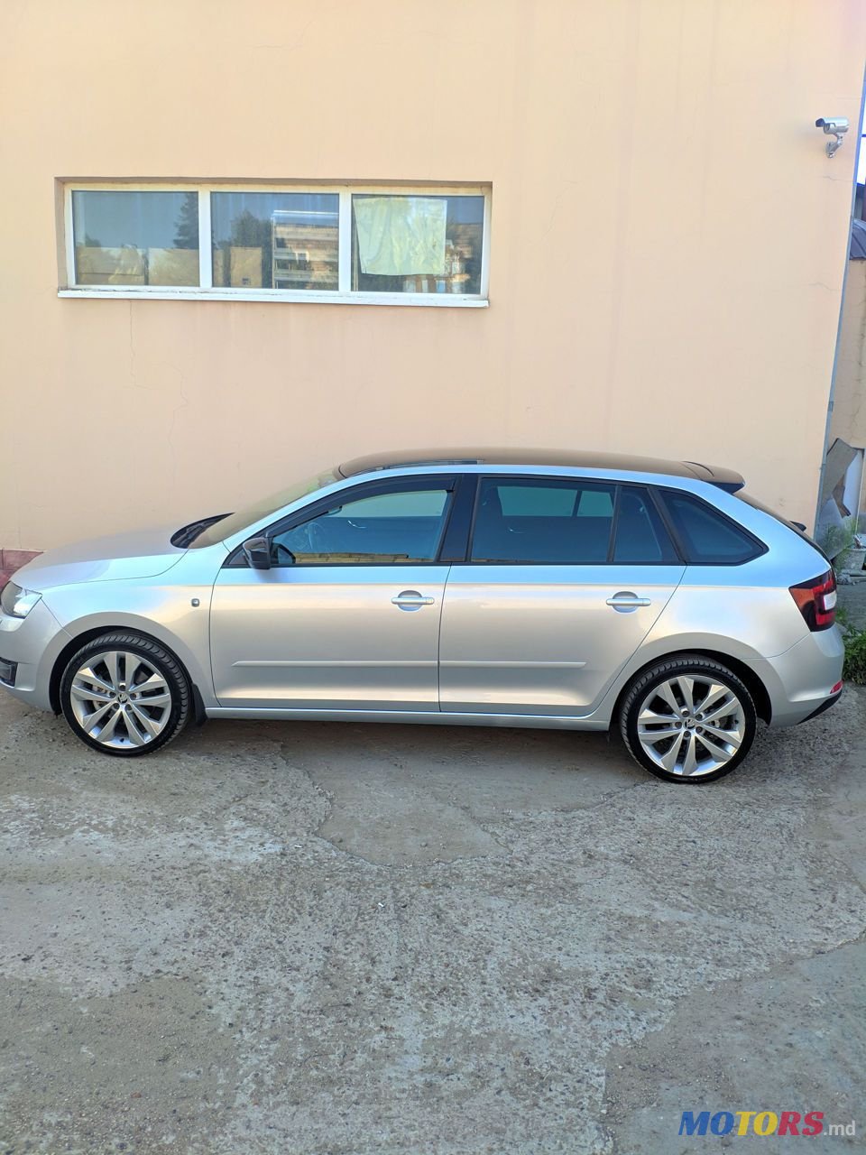 2014' Skoda Rapid photo #2