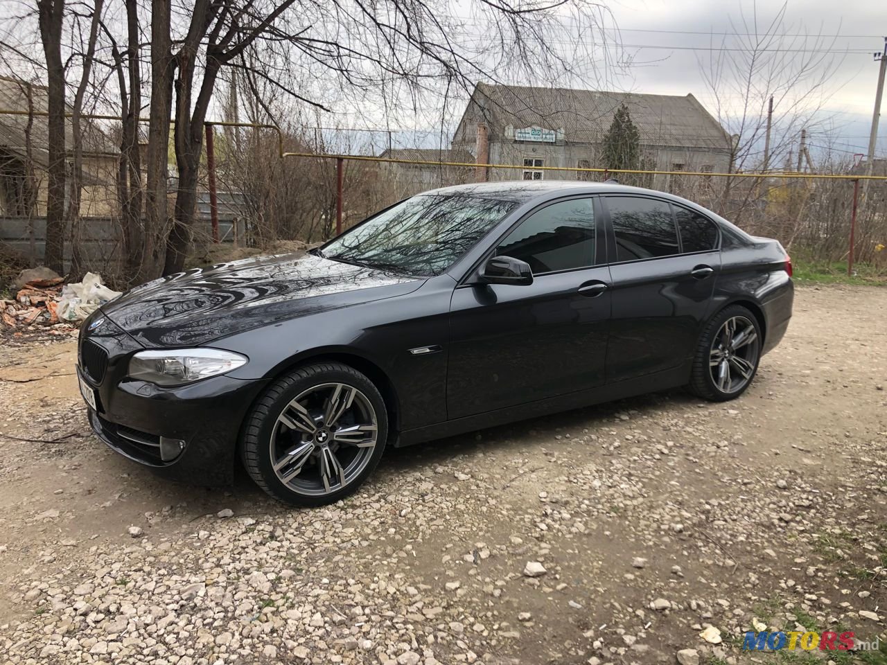 2011' BMW 5 Series photo #4