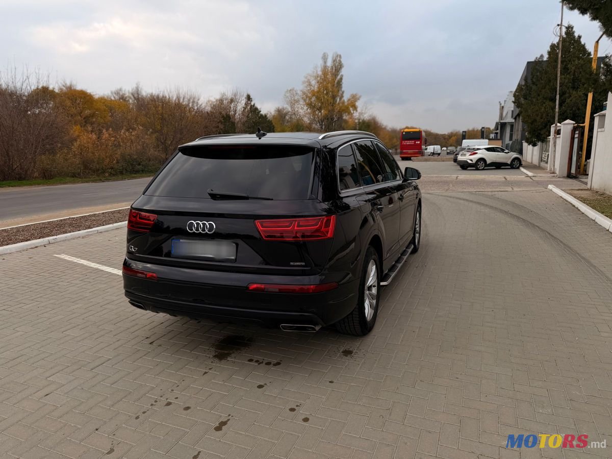2017' Audi Q7 photo #4