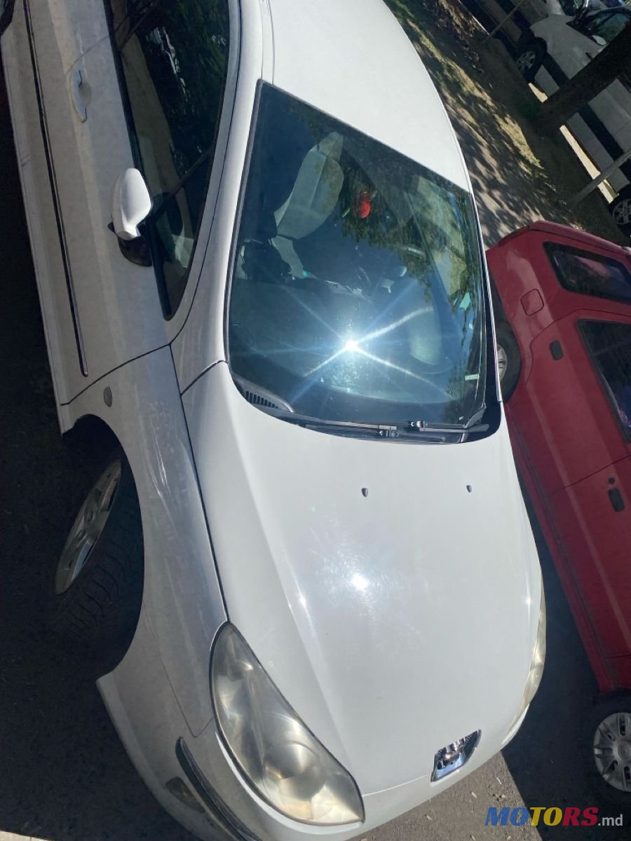 2004' Peugeot 407 photo #2