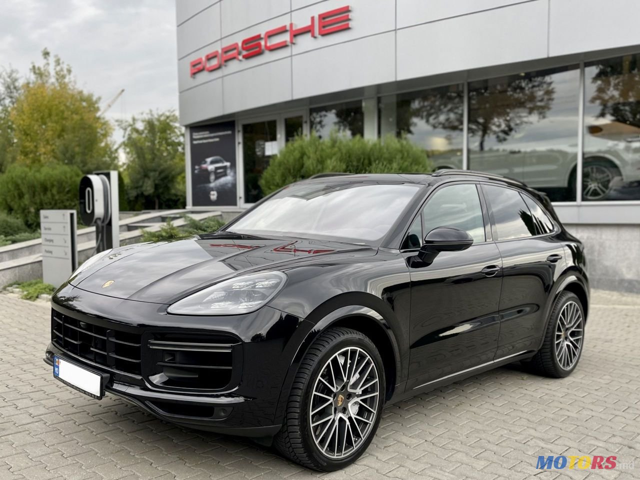 2018' Porsche Cayenne photo #3