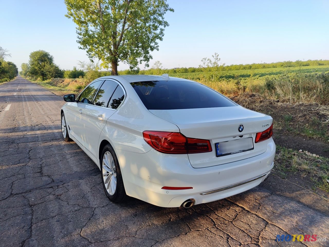 2019' BMW 5 Series photo #3