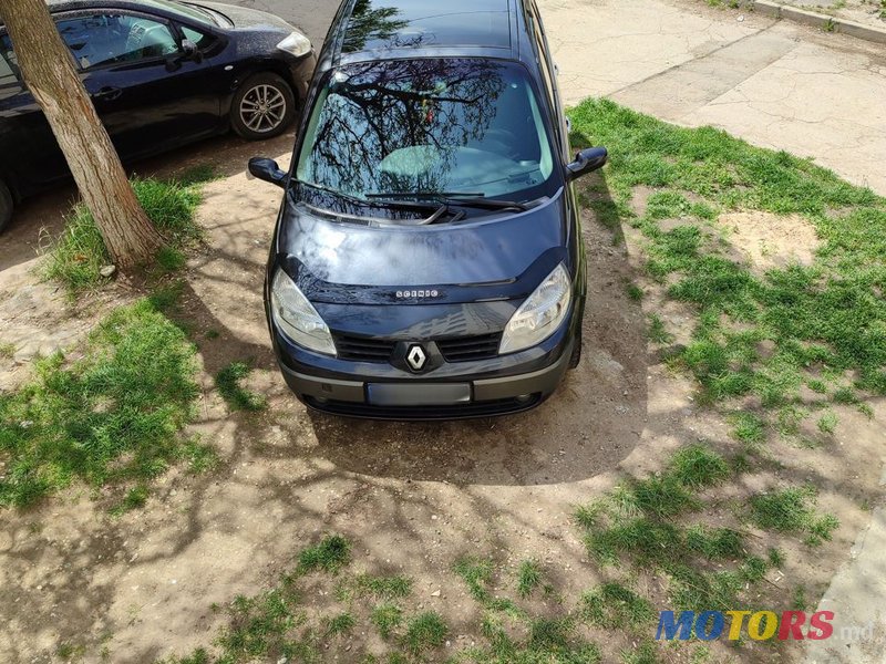 2006' Renault Grand Scenic photo #4