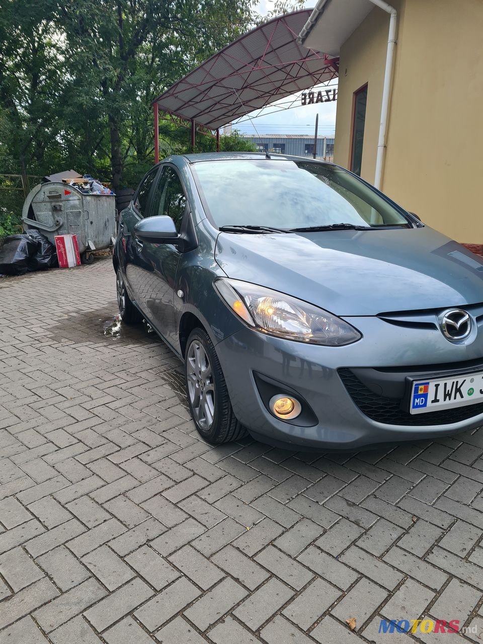 2012' Mazda 2 photo #2