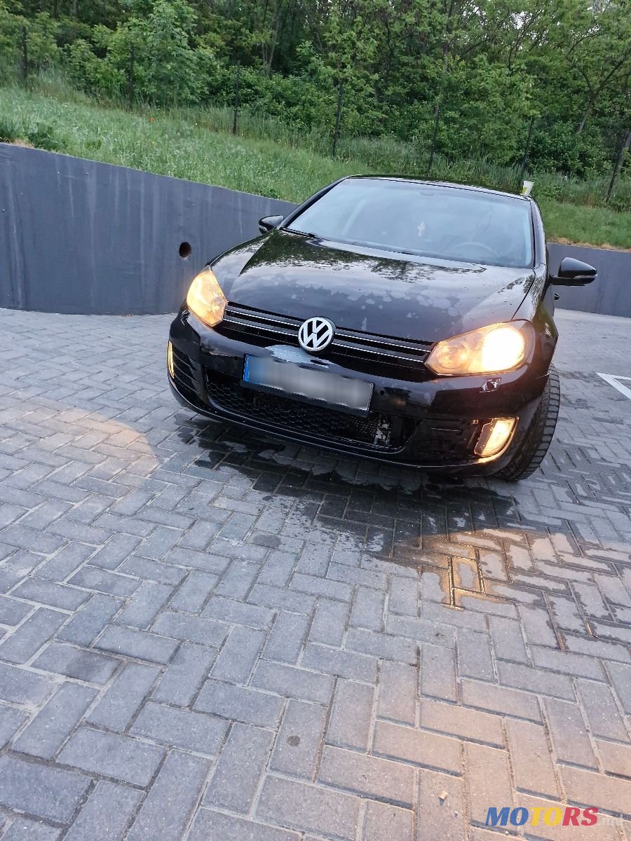 2009' Volkswagen Golf photo #1