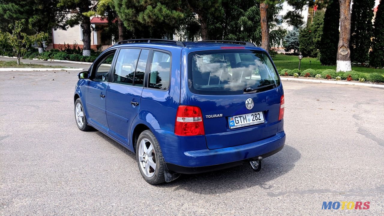 2006' Volkswagen Touran photo #5