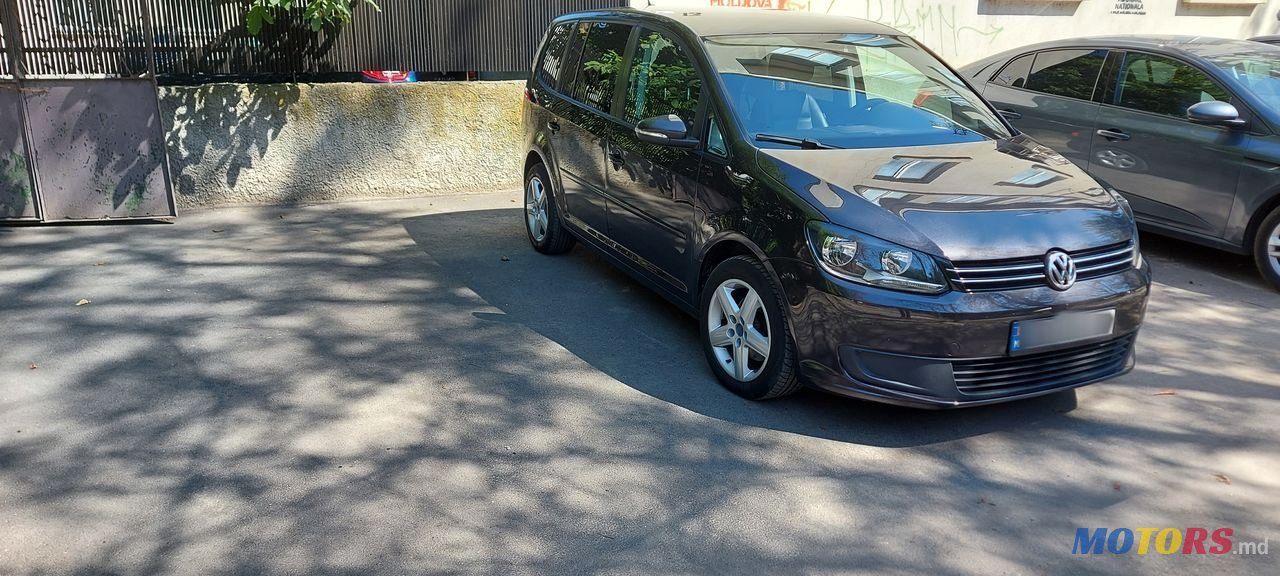 2015' Volkswagen Touran photo #4