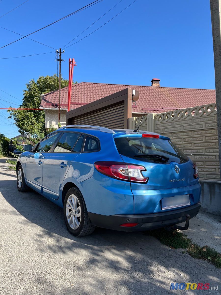 2013' Renault Megane photo #2