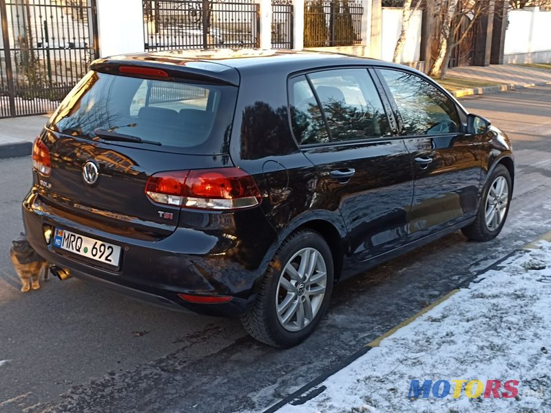 2011' Volkswagen Golf photo #4