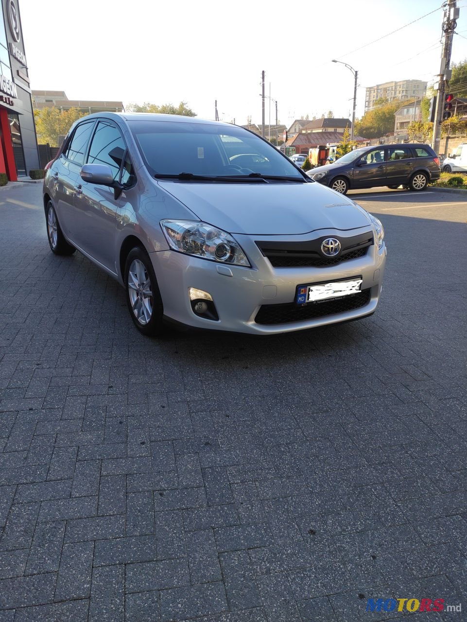 2011' Toyota Auris photo #2