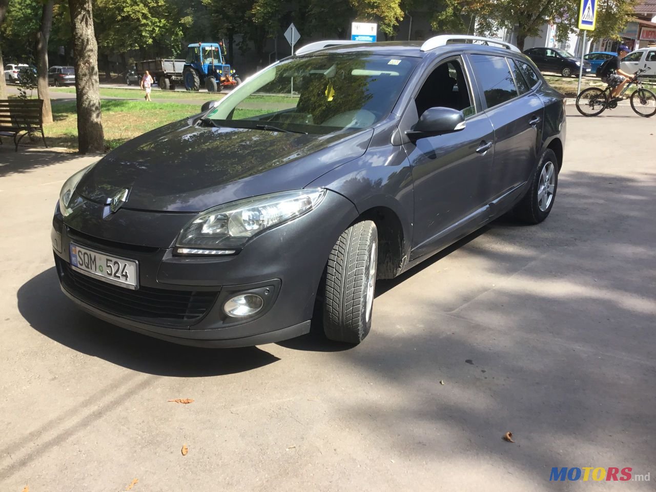 2013' Renault Megane photo #1