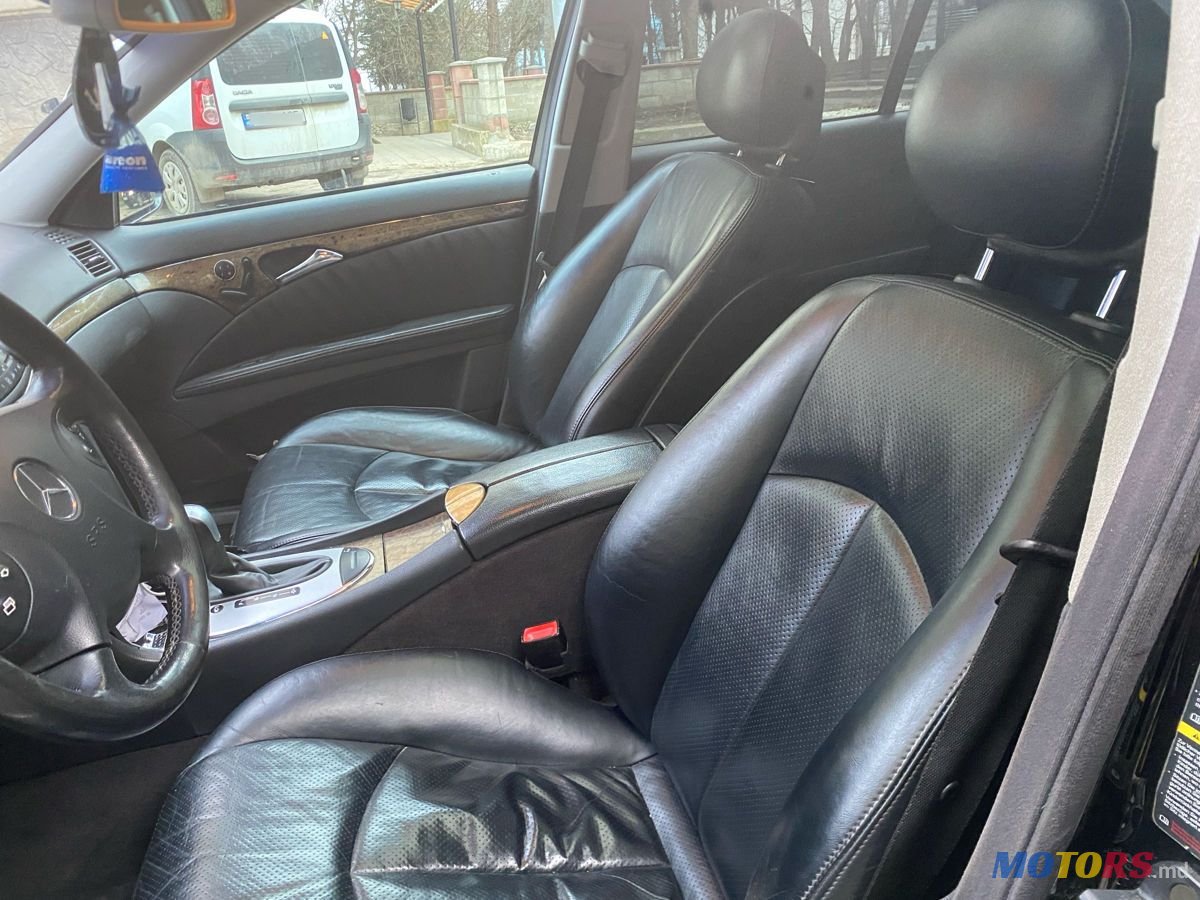 2004' Mercedes-Benz E-Class photo #4