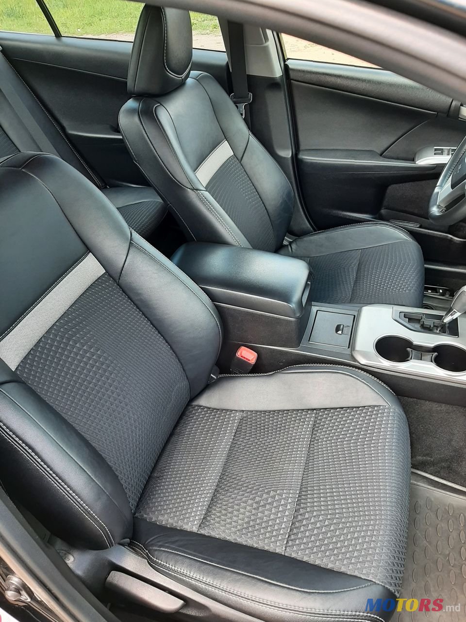 2014' Toyota Camry photo #2