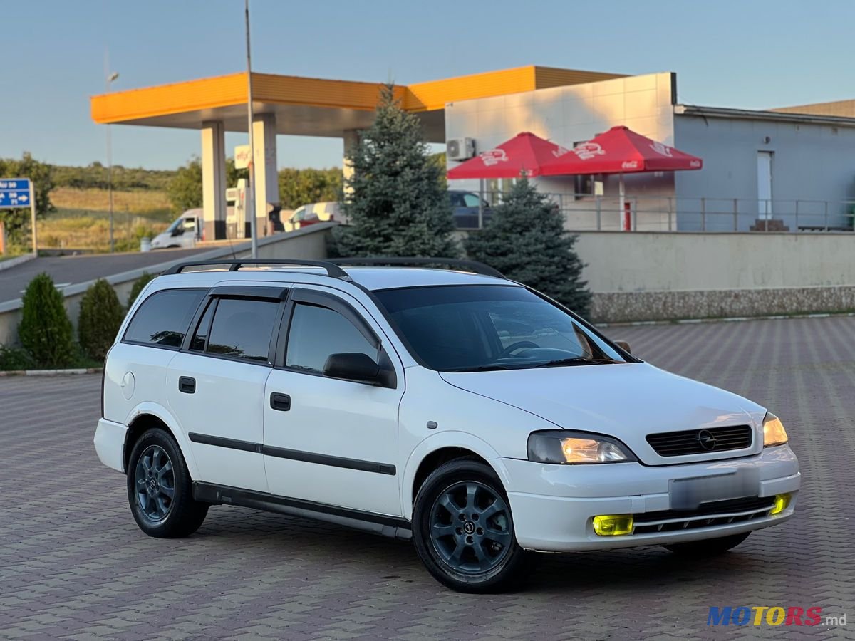 2005' Opel Astra photo #1