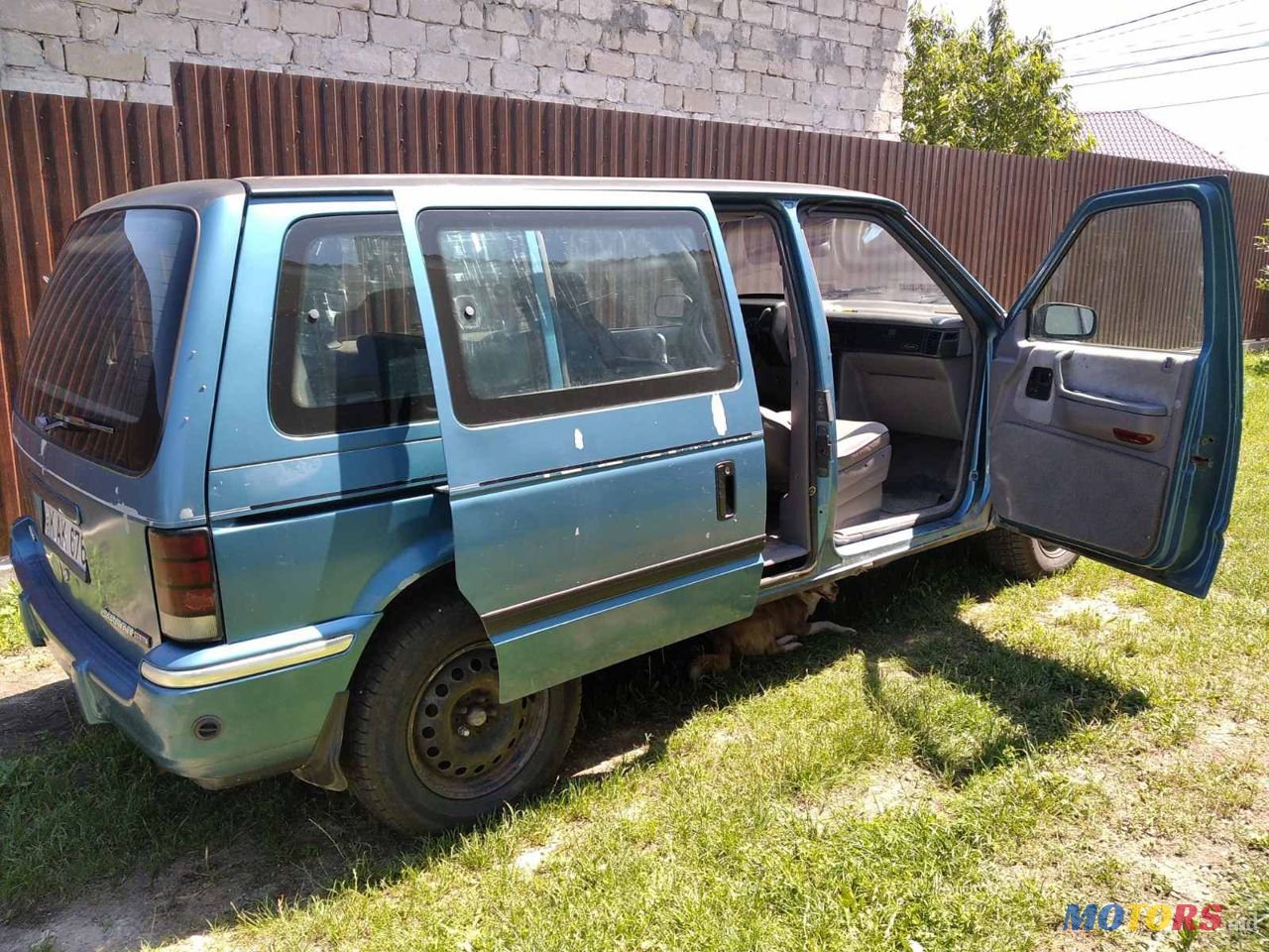 1992' Dodge Caravan photo #2
