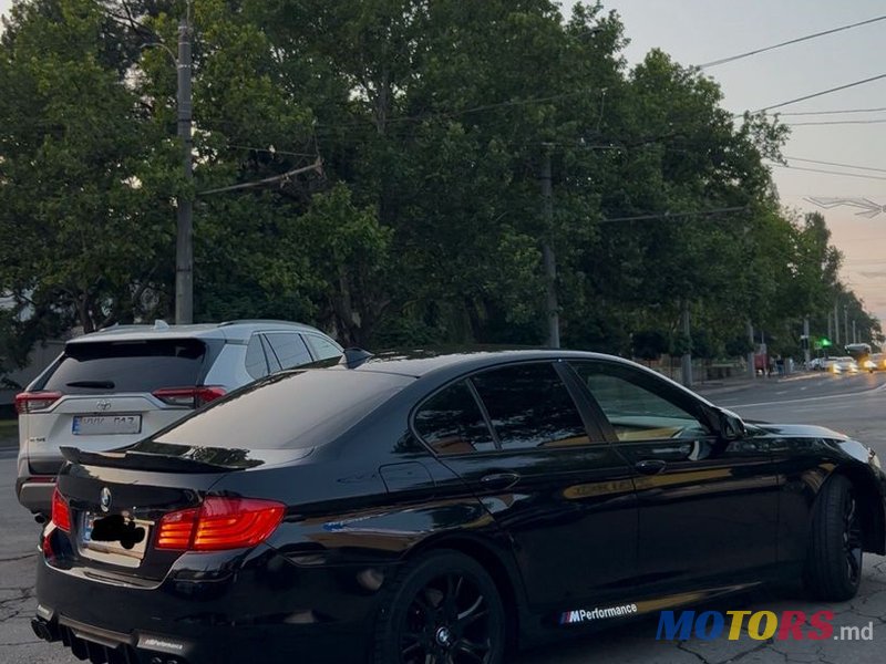 2013' BMW 5 Series photo #3