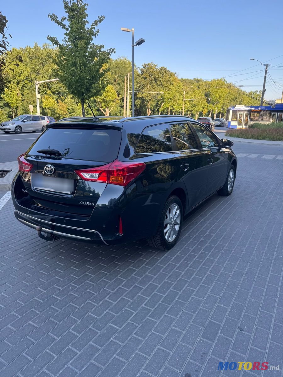 2015' Toyota Auris photo #5