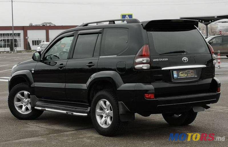 2005' Toyota Land Cruiser Prado photo #1