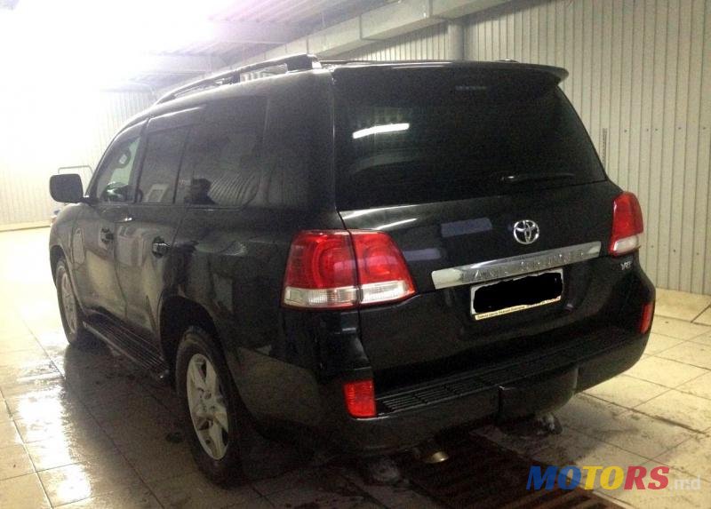 2008' Toyota Land Cruiser photo #2
