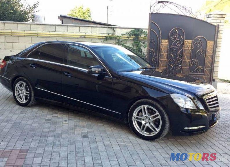 2012' Mercedes-Benz E photo #1