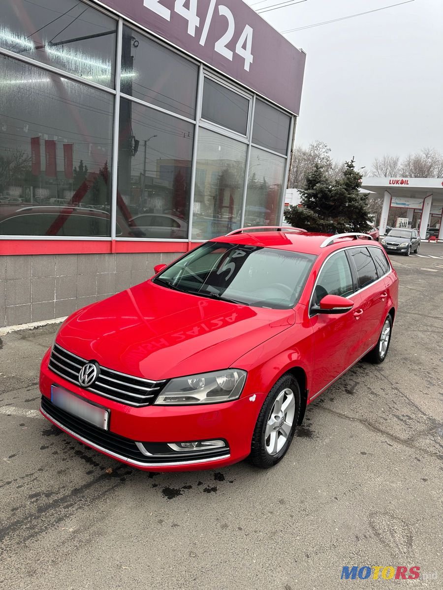 2012' Volkswagen Passat photo #2