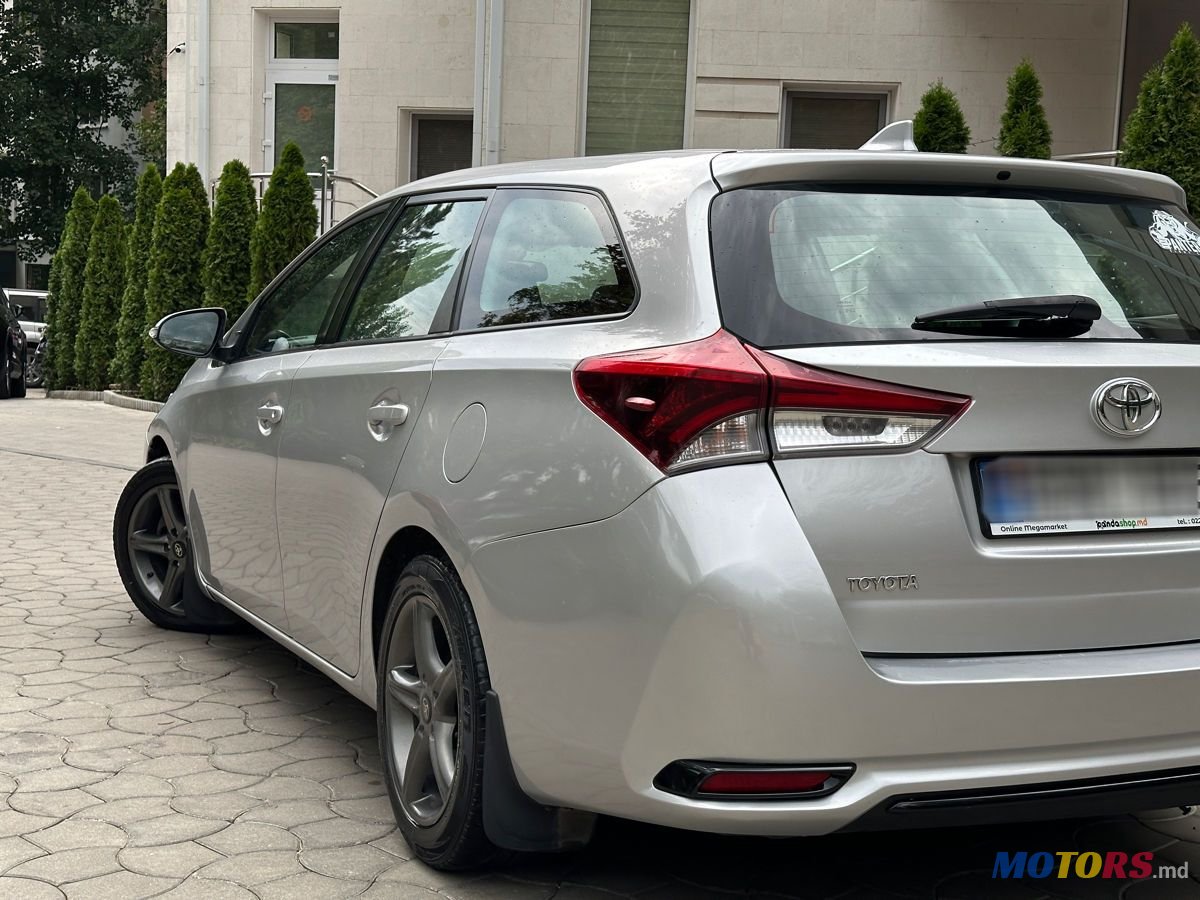 2016' Toyota Auris photo #6