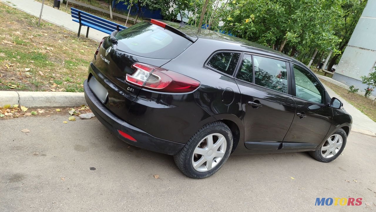 2010' Renault Megane photo #3