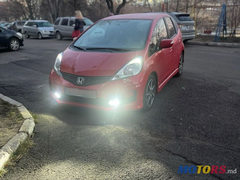 2013' Honda Jazz photo #2