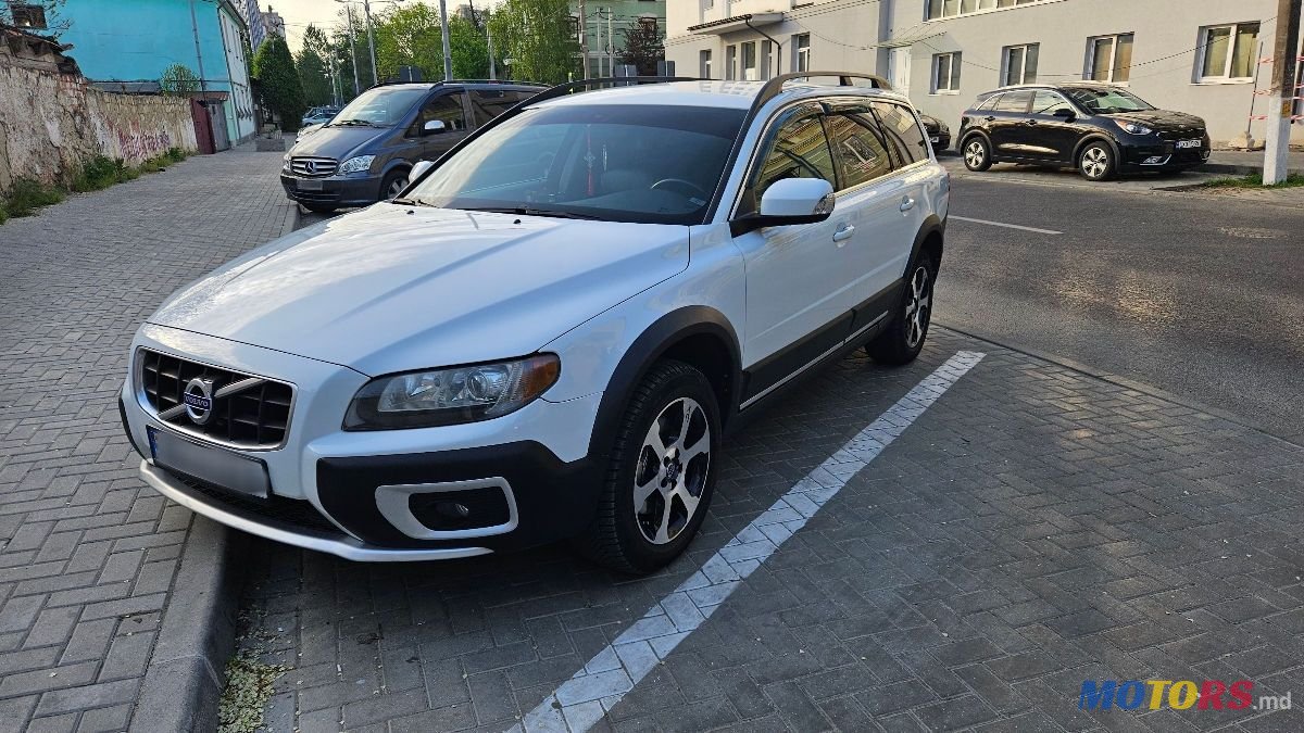 2010' Volvo XC70 photo #3