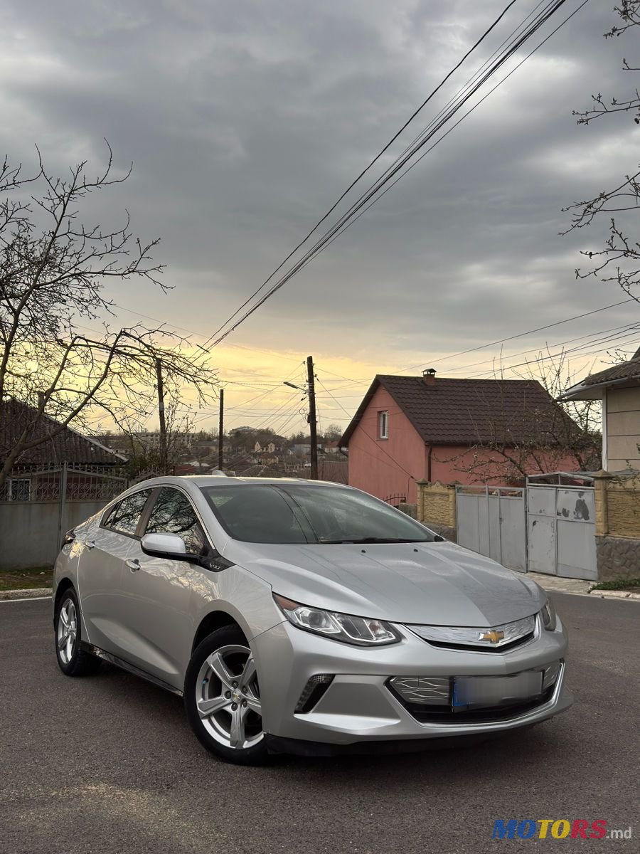 2016' Chevrolet Volt photo #2