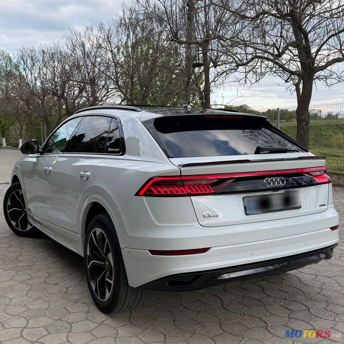 2020' Audi Q8 photo #3