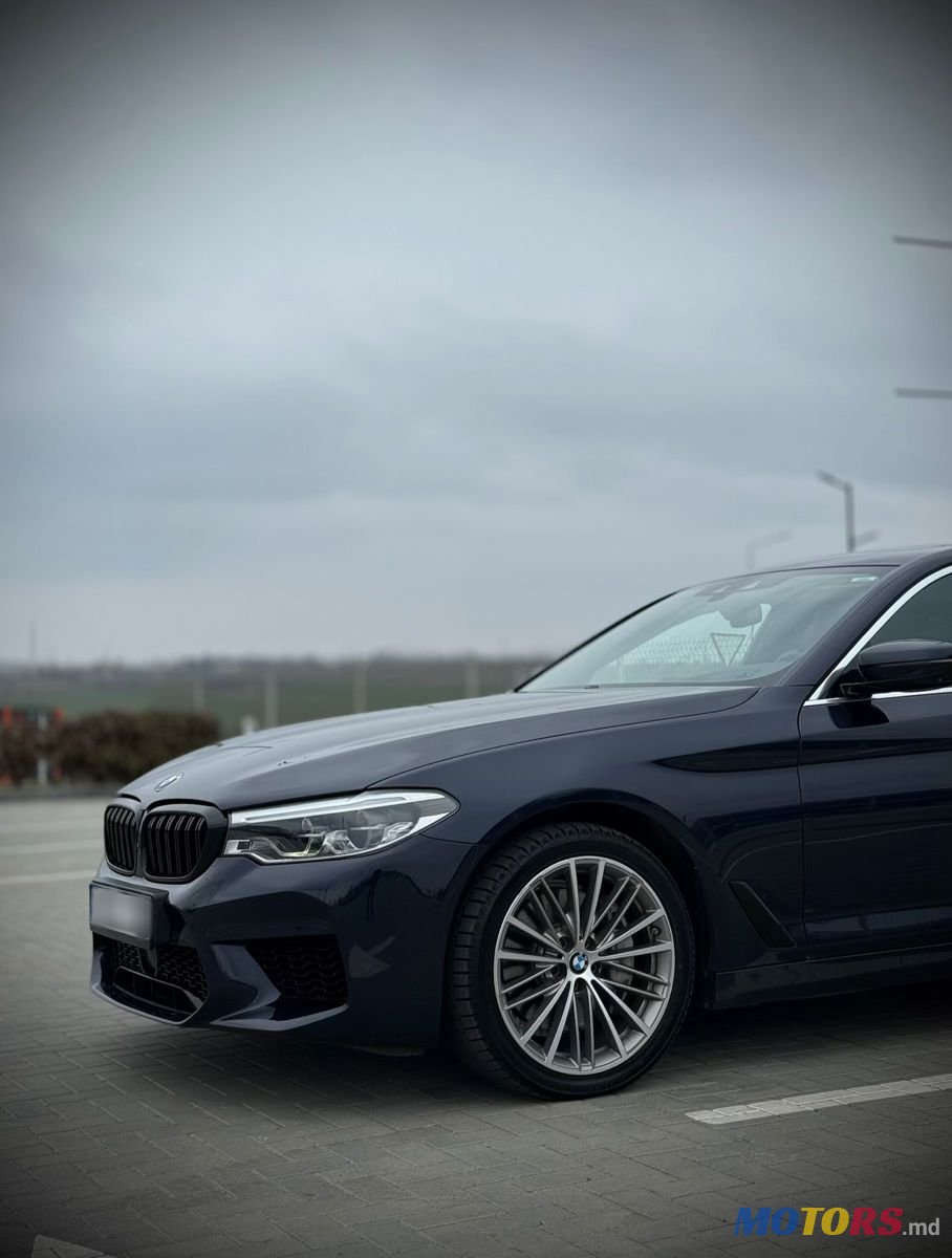 2020' BMW 5 Series photo #1