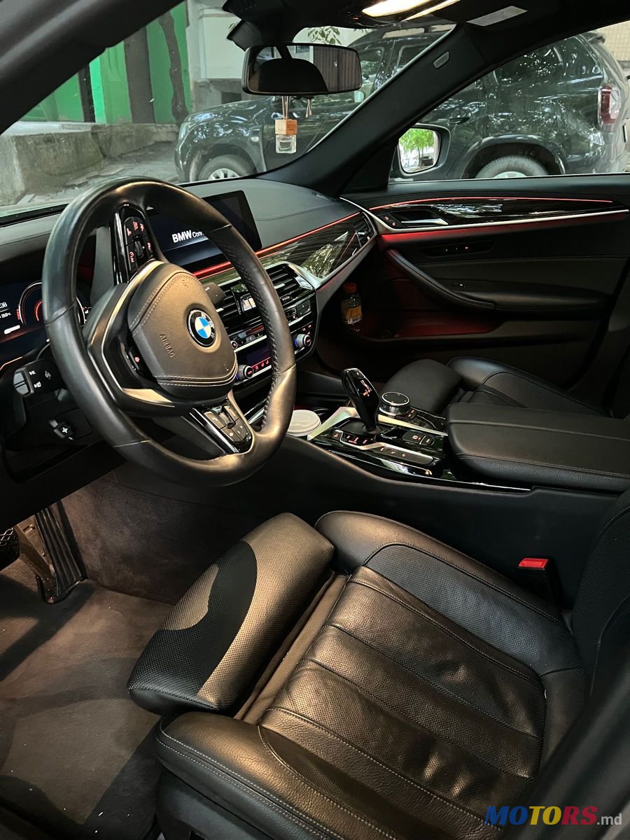 2017' BMW 5 Series photo #3