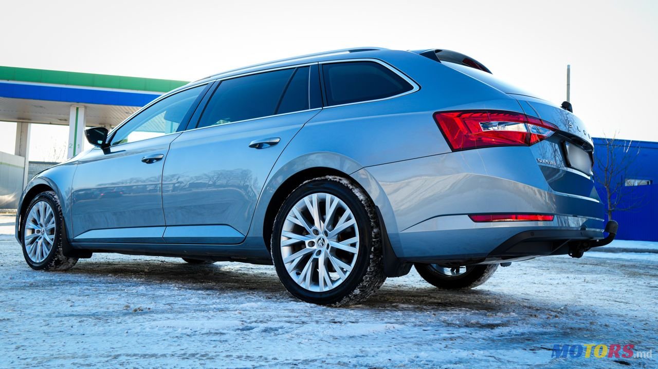2021' Skoda Superb photo #3
