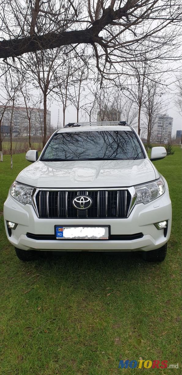 2018' Toyota Land Cruiser Prado photo #1