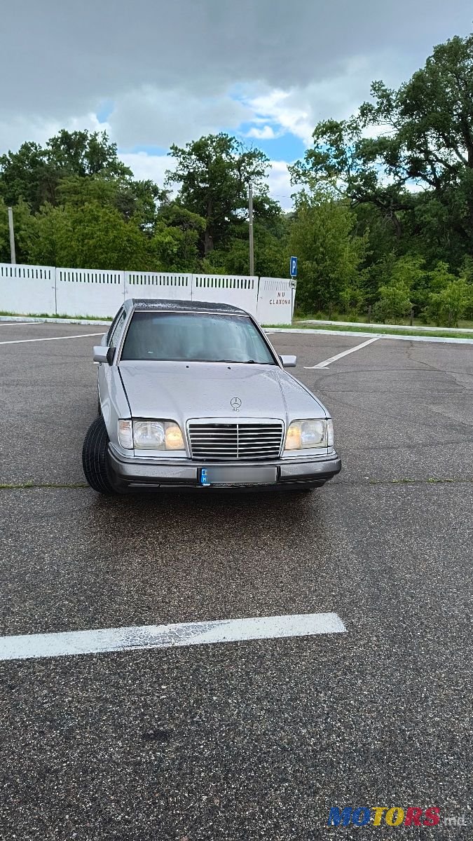 1994' Mercedes-Benz E-Class photo #2